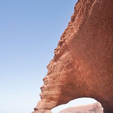 legzira-beach-red-cliffs-agadir-tour
